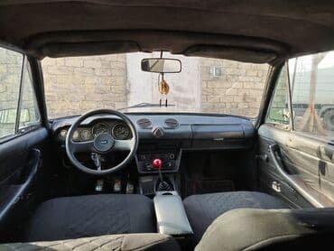 4 goz maşını: VAZ (LADA) 2106: 1.6 l | Sedan — 8