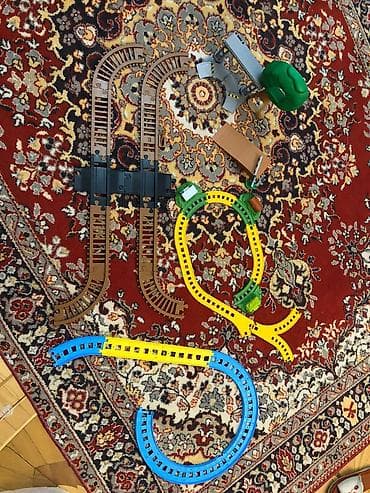 oyuncaq bebe: Təcili satilir Bütün yollar bir yerdə-12 azn Ayri də olar Uşaq — 8