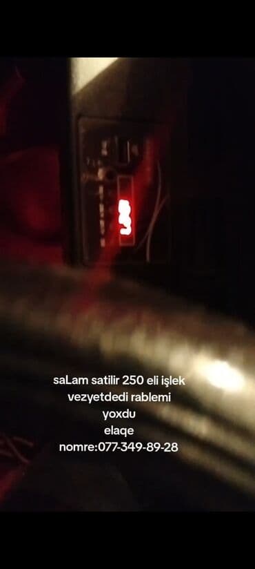 Uşaq üçün elektrikli maşın – Range Rover üslubunda, qırmızı rəng. -