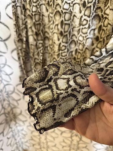 klassik salvar: Qadın uzunqol bluz - Naxış: ilan dərisi (snake print), bej-qəhvəyi və — 2