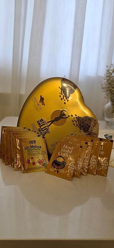 Su: Qızılı hədiyyə qutusunda kofe və bitki çayı seti Daxildir: - Best — 1