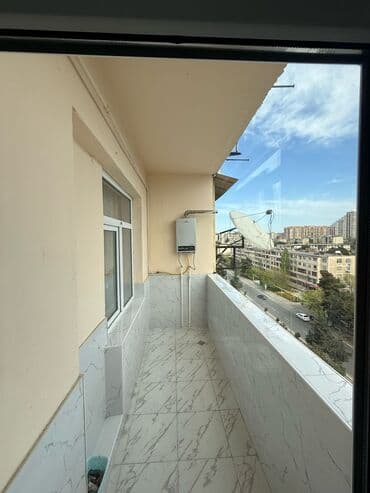 xalqlar dostlugunda satilan evler: Bakı, Bakıxanov qəs., 3 otaqlı, Köhnə tikili, m. Neftçilər, 80 kv. m — 18