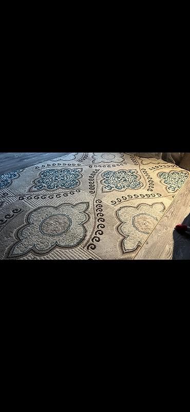 isdenmis xalca: Olçusu uzunu 2.30 eni 1.50 təcili satilir.Ünvan:Elimlər (4569) — 1