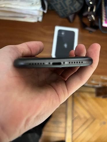 azerbaycan iphone 12 pro max: IPhone 11, 64 GB, Qara, Face ID — 6