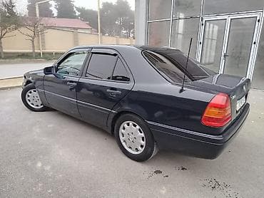 mersedes w204: Mercedes-Benz C-Class: 1.8 l | 1995 il Sedan — 4