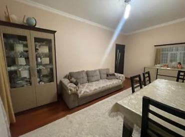 Mənzillər: Bakı, 8-ci kilometr, 2 otaqlı, Köhnə tikili, m. Xalqlar Dostluğu, 65 kv. m — 2