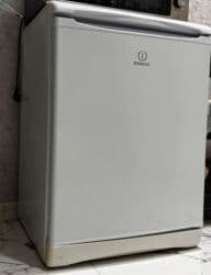 Маслобойки: Б/у Мини Indesit Холодильник Продажа, цвет - Белый at lalafo.az — 1 Маслобойки: Б/у Мини Indesit Холодильник Продажа, цвет - Белый — 1