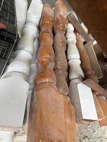 Taxta pilləkan balustradları (oyma dirəklər) - Material: fıstığ ağacı lalafo.az -da Taxta pilləkan balustradları (oyma dirəklər) - Material: fıstığ ağacı