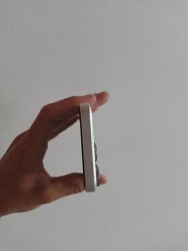iphone 10 s: IPhone 17 Pro, 64 GB, White Titanium, Zəmanət — 5