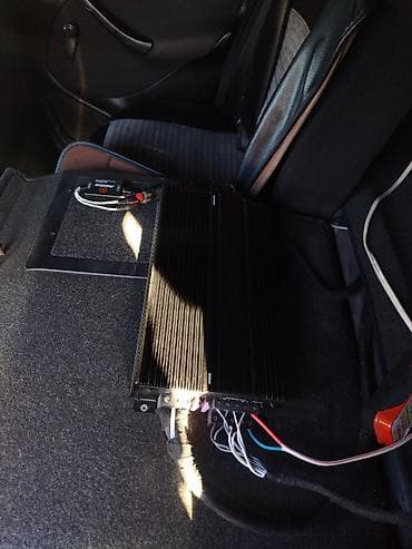 Elektronika: Avtomobil üçün tam audio sistem paketi - Arxa polkada 3 ədəd MASSIVE — 2