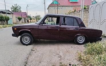 07 salon: VAZ (LADA) 2107: 1.7 l | 2011 il 200000 km Sedan — 3