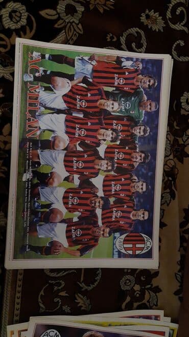 ustunde gerb olan qepik: İtaliya futbolu şəkilləri — 30