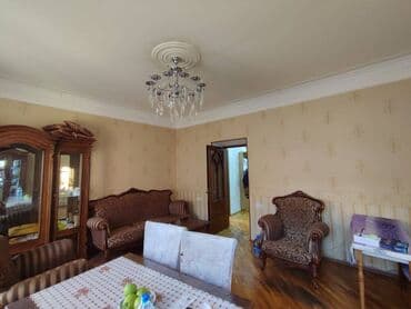 kiraye ev qarayevde: 28 may metrosunun yaxınlığında 4 mertebeli binanın 3-cü mərtəbəsində — 4