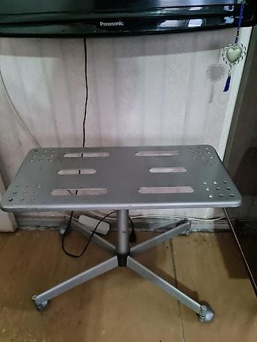 ikinci əl şifanerlər: Retro bufet-vitrin və metal TV. 20 - bufet, TV- 10 — 3