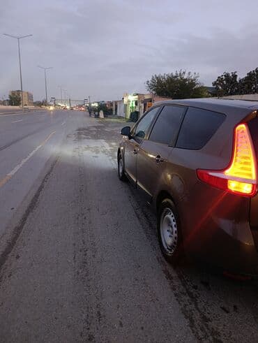 fiat doblo ölüxana: Renault Scenic: 1.5 l | 2010 il 385000 km Van/Minivan — 5