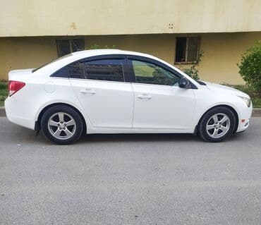 Chevrolet Cruze: 1.4 l | 2011 il 243000 km