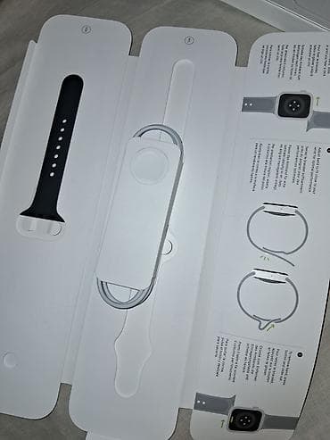 apple watc: Original Apple Watch SE Adaptr, heç işlənməyib -Apple Watch Series 4 — 1