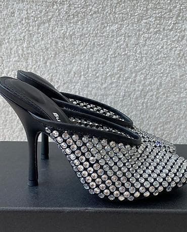 Qadın üçün dəbli topuqlu ayaqqabılar - Model: Nazik hündürdaban at lalafo.az Qadın üçün dəbli topuqlu ayaqqabılar - Model: Nazik hündürdaban