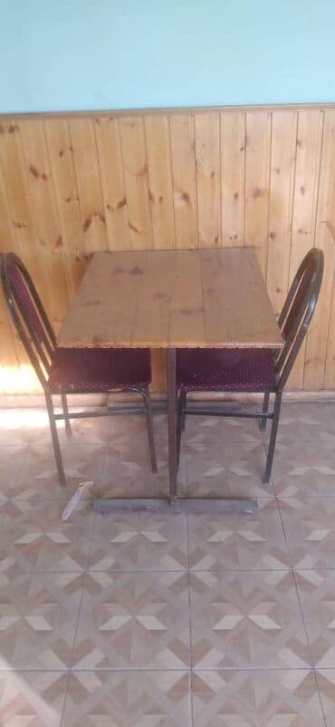 şəki işlənmiş mebellər: Stol-stul dəsti 70 manat. Təcili satılır. Binəqədi ərazisindədir. Az — 2