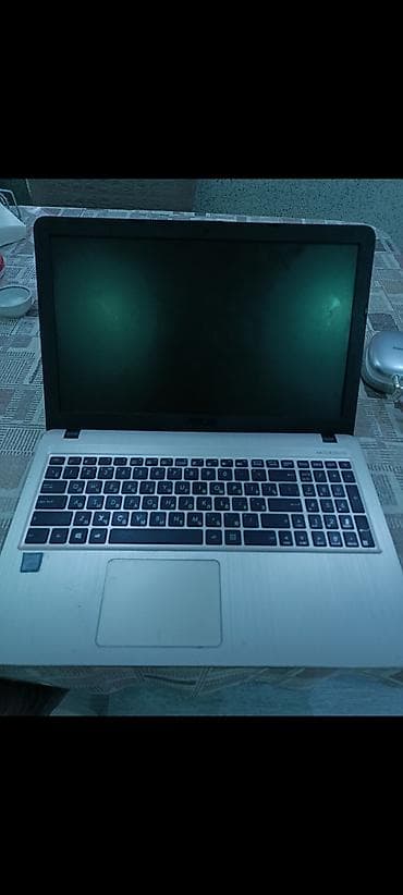 ASUS: ASUS 15.6 ", Intel Core i5, 256 GB — 1