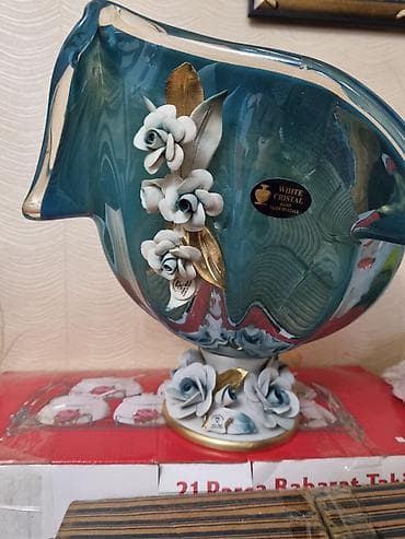 tulpan gul: Məhsul: İtaliya istehsalı dekorativ şüşə/kristal qab - Brend/etiket — 4