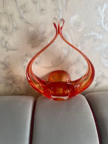 вазы из богемского стекла: Одна ваза, Богемское стекло — 1