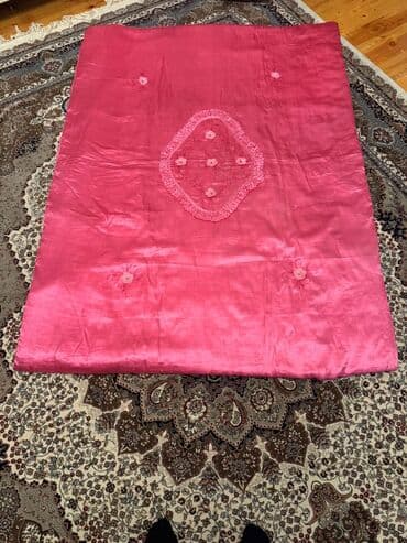 Yataq üçün rəng - Çəhrayı Yataq örtüyü