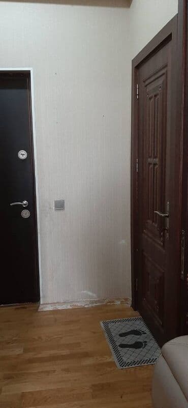 qarayev obyekt: Qaraev metrosuna yaxin 18 mertebeli binanın 16-ci mərtəbəsində — 2