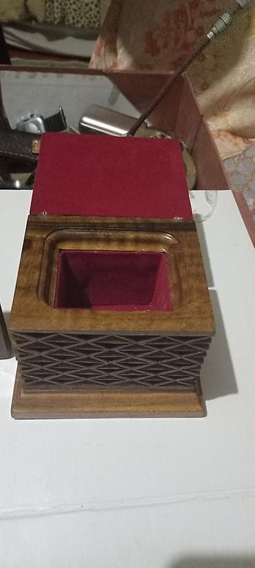 gozel hediyyeler: Məhsul: Taxta suvenirlər/qutu dəsti - 2 ədəd şık taxta qutu: 1) Oval — 2