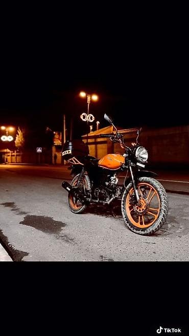 Motosiklet – şəhər və qısa məsafə gəzintiləri üçün praktik və