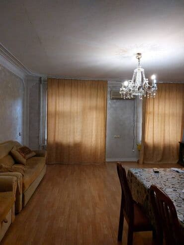 sumqayıtda 1 otaqlı evlərin qiyməti: Bakı, 4 otaqlı, Köhnə tikili, 100 kv. m — 1