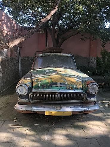 Avtomobil satışı: Klassik sovet sedanı – Volqa GAZ-21 (təxminən 1950–60-cı illər — 2