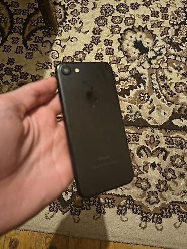 minik telefonlar: IPhone SE 2020, 32 GB, Qara, Simsiz şarj — 1