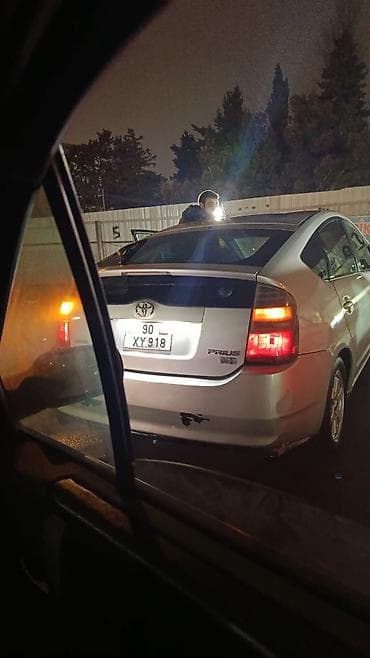 nisan x trel: Toyota Prius gundelik 25 Azn (qalmamaqla)depozit -200 AZN.butun temir — 2