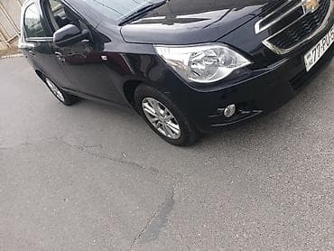 2107 qara: Chevrolet Cobalt sedan – şəhər və uzun məsafələr üçün rahat və — 4