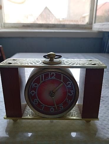 saad: Məhsul: Mexaniki masa saatı (Sovet istehsalı, GOST 3309‑75) Təsvir: - — 2