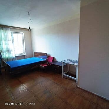 9 ci mikrorayon satilan evler: Bakı, 3 otaqlı, Köhnə tikili, m. Əhmədli, 95 kv. m — 6