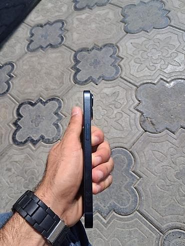 ip 17 pro max: IPhone 13, 128 GB, Mavi, Face ID — 6