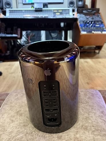 komputer aksesuar: Apple Mac Pro masaüstü kompüteri. Peşəkar studiyada bugunə kimi — 5