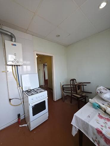 Mənzillər: Bakı, Qaraçuxur qəs., 1 otaqlı, Köhnə tikili, m. Neftçilər, 50 kv. m — 6