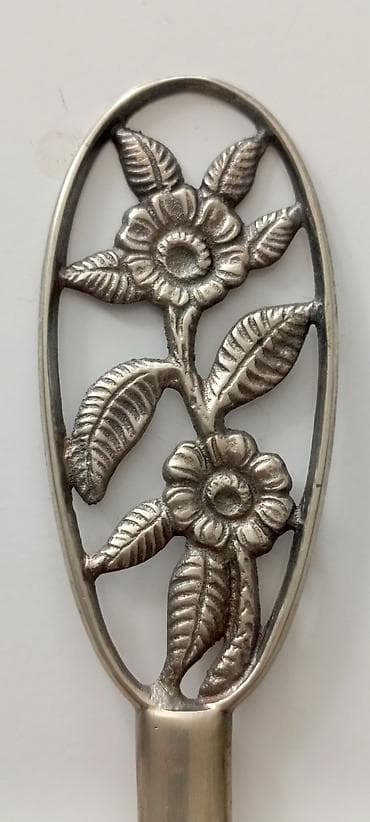 Gümüş tonlu metal salat qaşığı (spork) - Üç dişli qaşıq ucu: həm lalafo.az -da Gümüş tonlu metal salat qaşığı (spork) - Üç dişli qaşıq ucu: həm