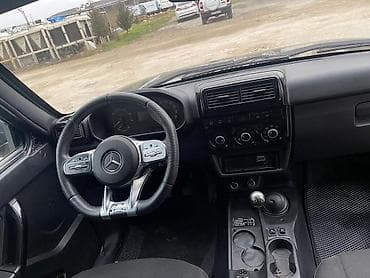 nivə: LADA Niva (qısa kuzov), qara rəng, 3 qapı, tam ötürücülü off-road SUV — 10