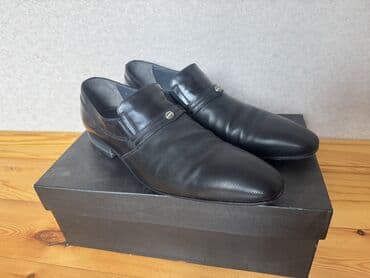 ayaqqabı mokasin dərisi: Dəri ayaqqabı, Oggi marka Gənclik moldan alınıb, etiketi altındadır — 1