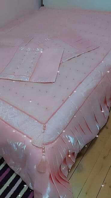 Süfrələr: Yataq üçün Qaşlı rəng - Çəhrayı Yataq örtüyü — 1