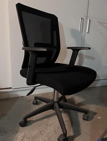 mebeı: Yenidir. 90 azn — 2