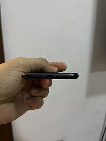 IPhone 7, 32 GB, Qara, Barmaq izi — 6