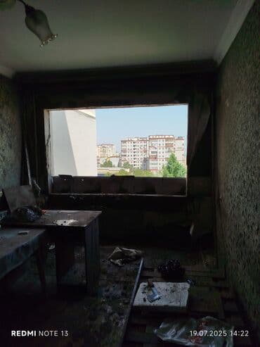 icare avtomobil qalmaq serti ile: Səssiz tozsuz səliqəli kəsim. Beton katlavan monolit kubik — 26