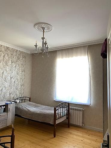 Ramanada əsas yoldan 70 m aralı yerləşən mülkiyyət satılır: 4 otaq — 10