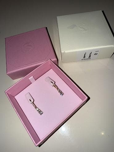 bijuteri: Swarovski Yeni oz qutu ve paketinda verilecek. Bakida qiymeti 275 azn — 2