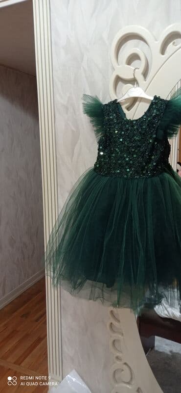 uşaq üçün don: 7-8 yas,1 defe 30 deqiqeluk fotosessiyaya geyinilib 25 man satiram — 2